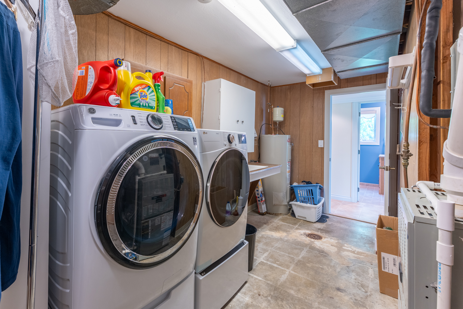 Marion, Illinois, 62959, United States, 3 Bedrooms Bedrooms, ,3 BathroomsBathrooms,Residential,For Sale,1936855