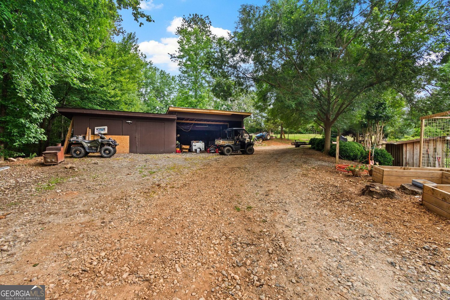 Cumming, Georgia, 30028, United States, 4 Bedrooms Bedrooms, ,5 BathroomsBathrooms,Residential,For Sale,1859105