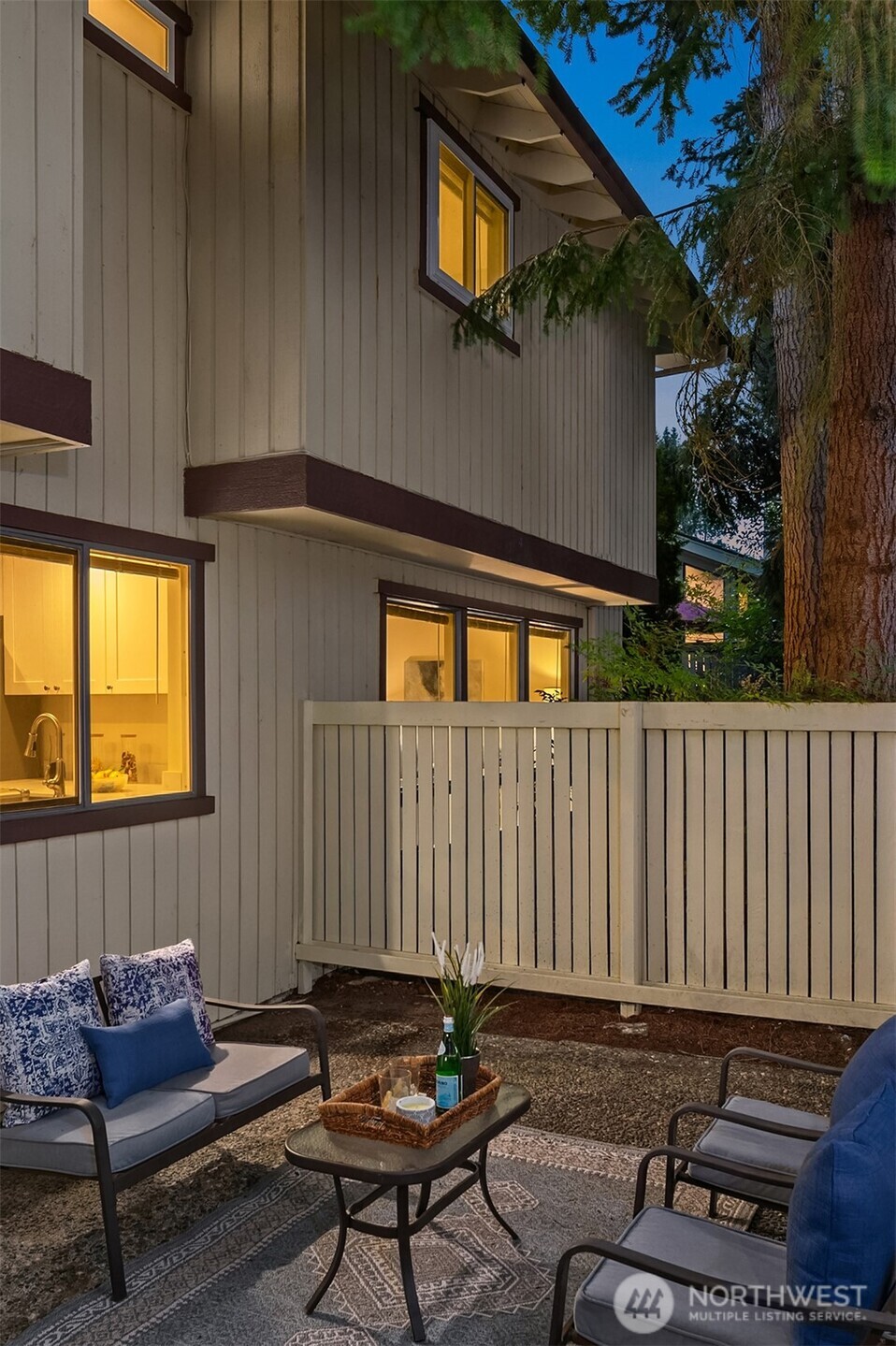 Redmond, Washington, 98052, United States, 4 Bedrooms Bedrooms, ,3 BathroomsBathrooms,Residential,For Sale,1911973
