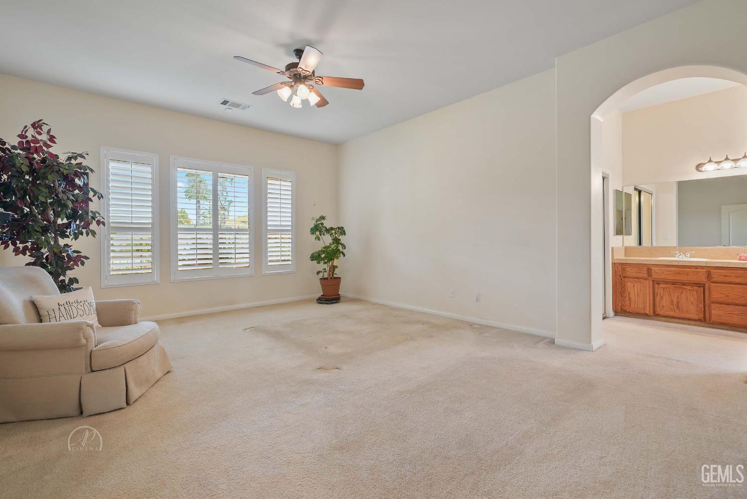 Bakersfield, California, 93314, United States, 5 Bedrooms Bedrooms, ,3 BathroomsBathrooms,Residential,For Sale,1974867