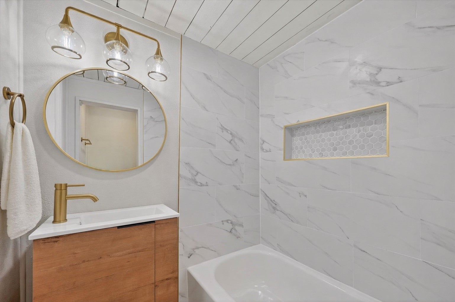 McKinney, Texas, 75069, United States, 5 Bedrooms Bedrooms, ,3 BathroomsBathrooms,Residential,For Sale,2040623