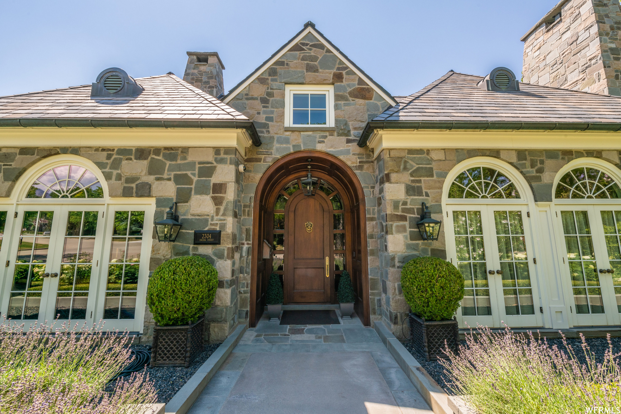 2304 S Oneida St, Salt Lake City, Utah, 84109, United States, 7 Bedrooms Bedrooms, ,6 BathroomsBathrooms,Residential,For Sale,2304 S Oneida St,1664070