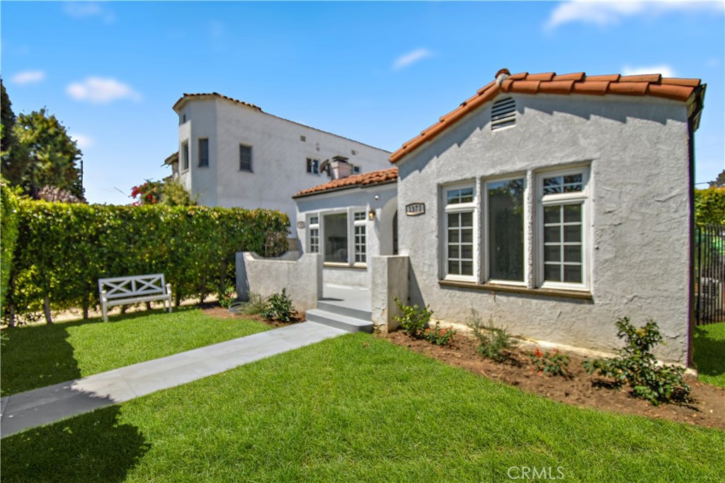 Los Angeles, California, 90019, United States, ,Residential,For Sale,2022270