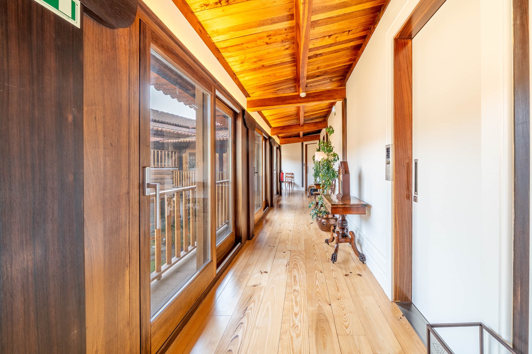  Manor House, 10 bedrooms, for Sale - 物件實景