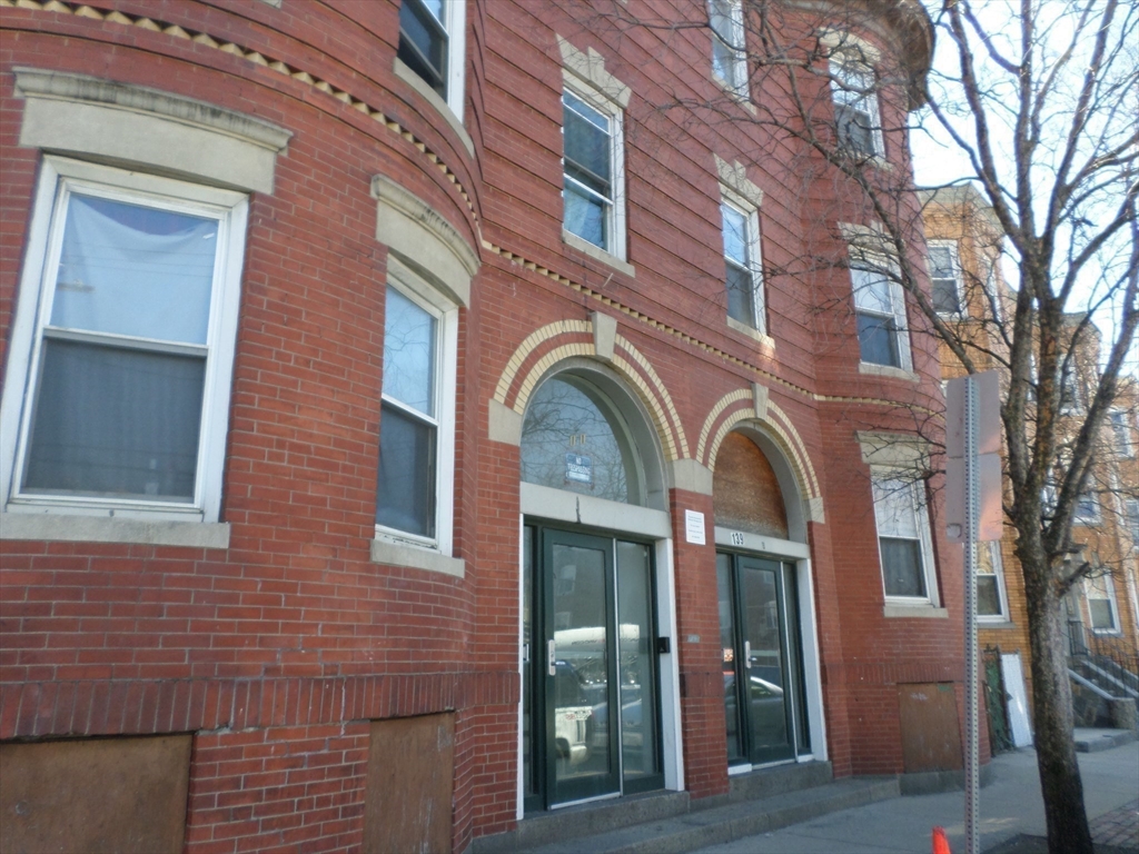 Chelsea, Massachusetts, 02150, United States, 17 Bedrooms Bedrooms, ,3 BathroomsBathrooms,Residential,For Sale,2040418
