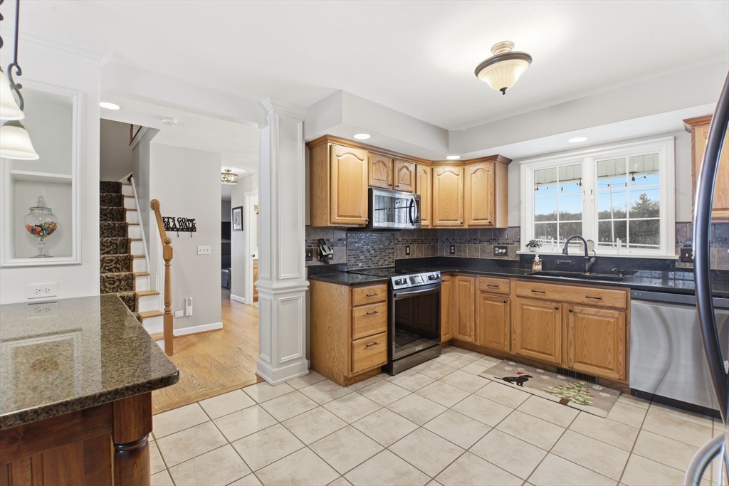 Southwick, Massachusetts, 01077, United States, 4 Bedrooms Bedrooms, ,3 BathroomsBathrooms,Residential,For Sale,2002928