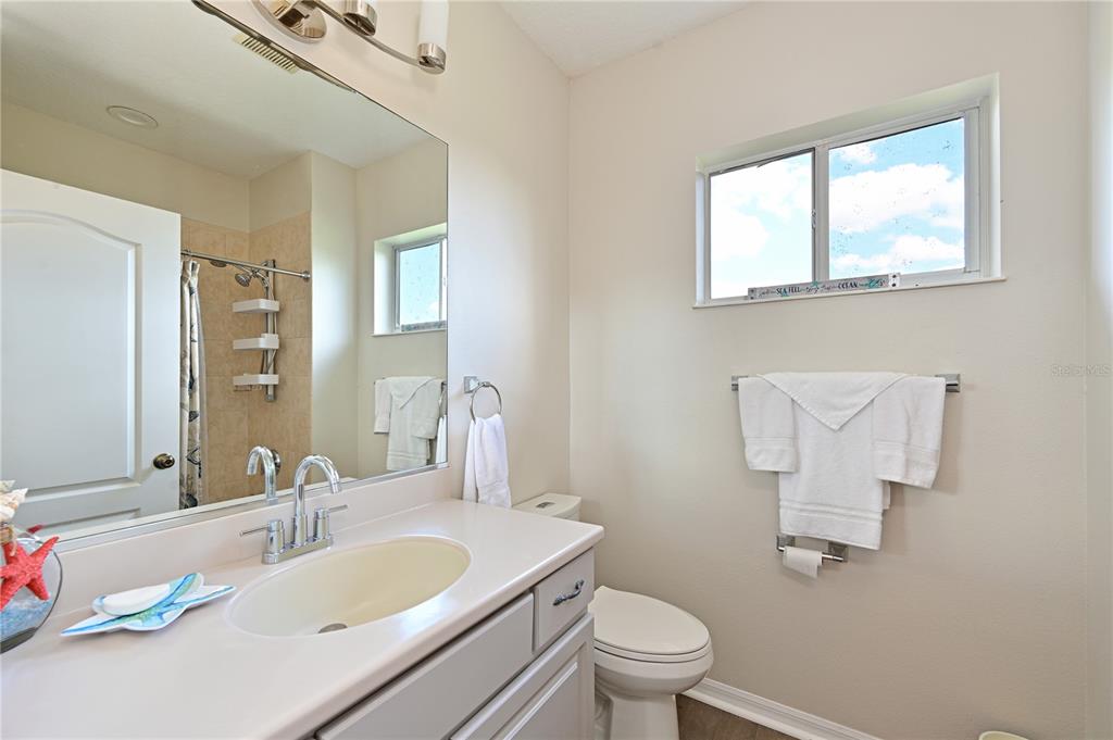 Bradenton, Florida, 34212, United States, 5 Bedrooms Bedrooms, ,3 BathroomsBathrooms,Residential,For Sale,1897819