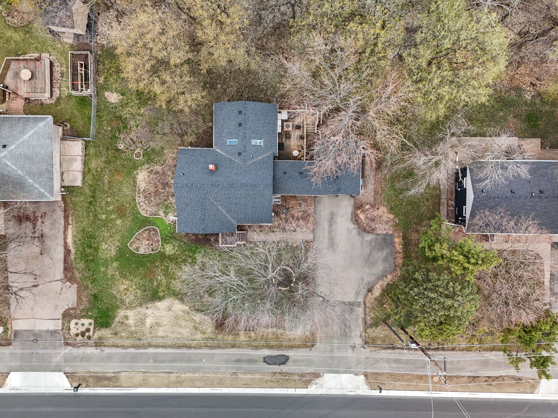  Stylish Renovation Meets Classic Charm - 物件實景