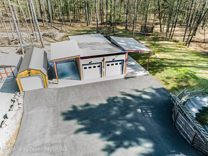 Saugerties, New York, 12477, United States, 4 Bedrooms Bedrooms, ,4 BathroomsBathrooms,Residential,For Sale,1928425