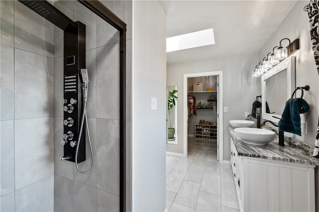 Penn Twp, Pennsylvania, 15642, United States, 5 Bedrooms Bedrooms, ,4 BathroomsBathrooms,Residential,For Sale,2001682