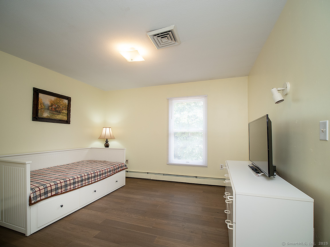 Woodbridge, Connecticut, 06525, United States, 4 Bedrooms Bedrooms, ,4 BathroomsBathrooms,Residential,For Sale,1906331