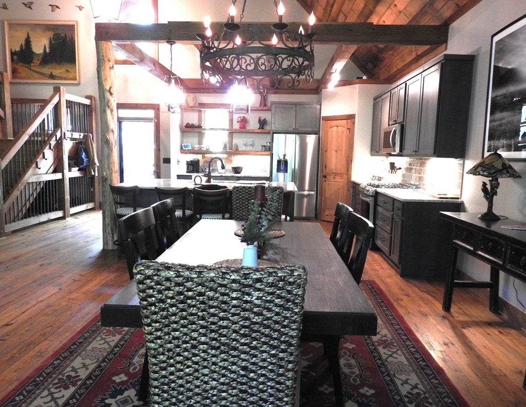 Morganton, Georgia, 30560, United States, 4 Bedrooms Bedrooms, ,4 BathroomsBathrooms,Residential,For Sale,1859082