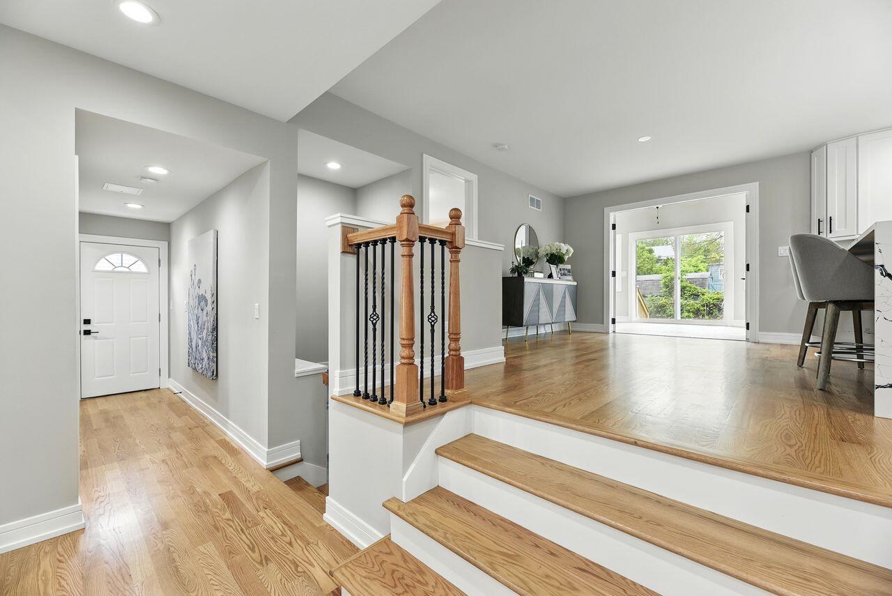 New Buffalo, Michigan, 49117, United States, 4 Bedrooms Bedrooms, ,3 BathroomsBathrooms,Residential,For Sale,1992031