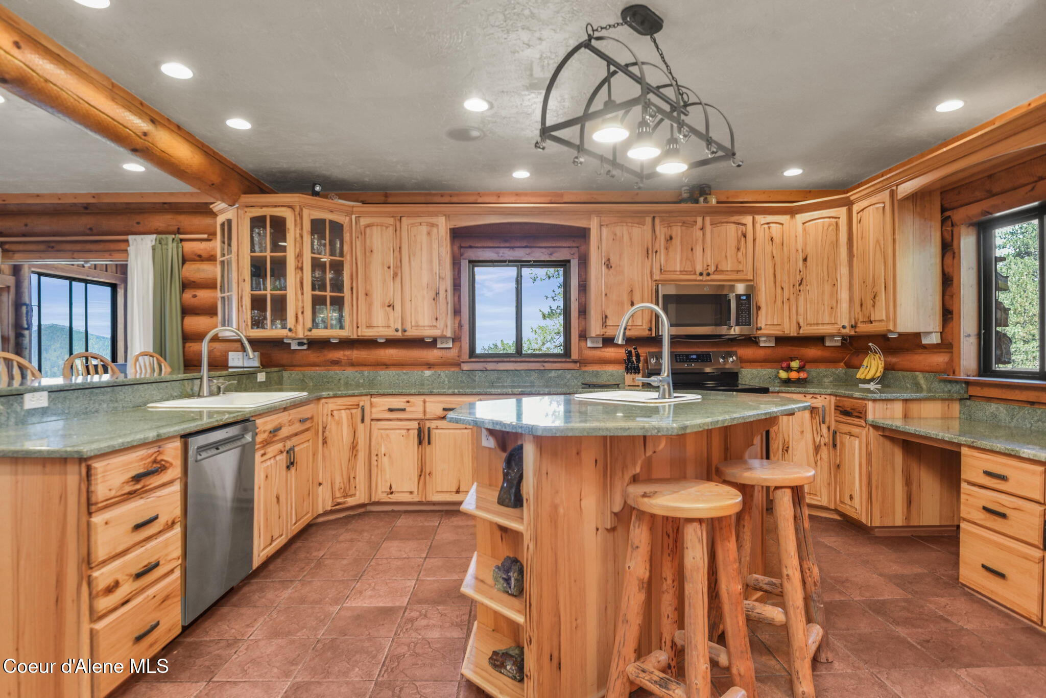 Harrison, Idaho, 83833, United States, 5 Bedrooms Bedrooms, ,4 BathroomsBathrooms,Residential,For Sale,1900572