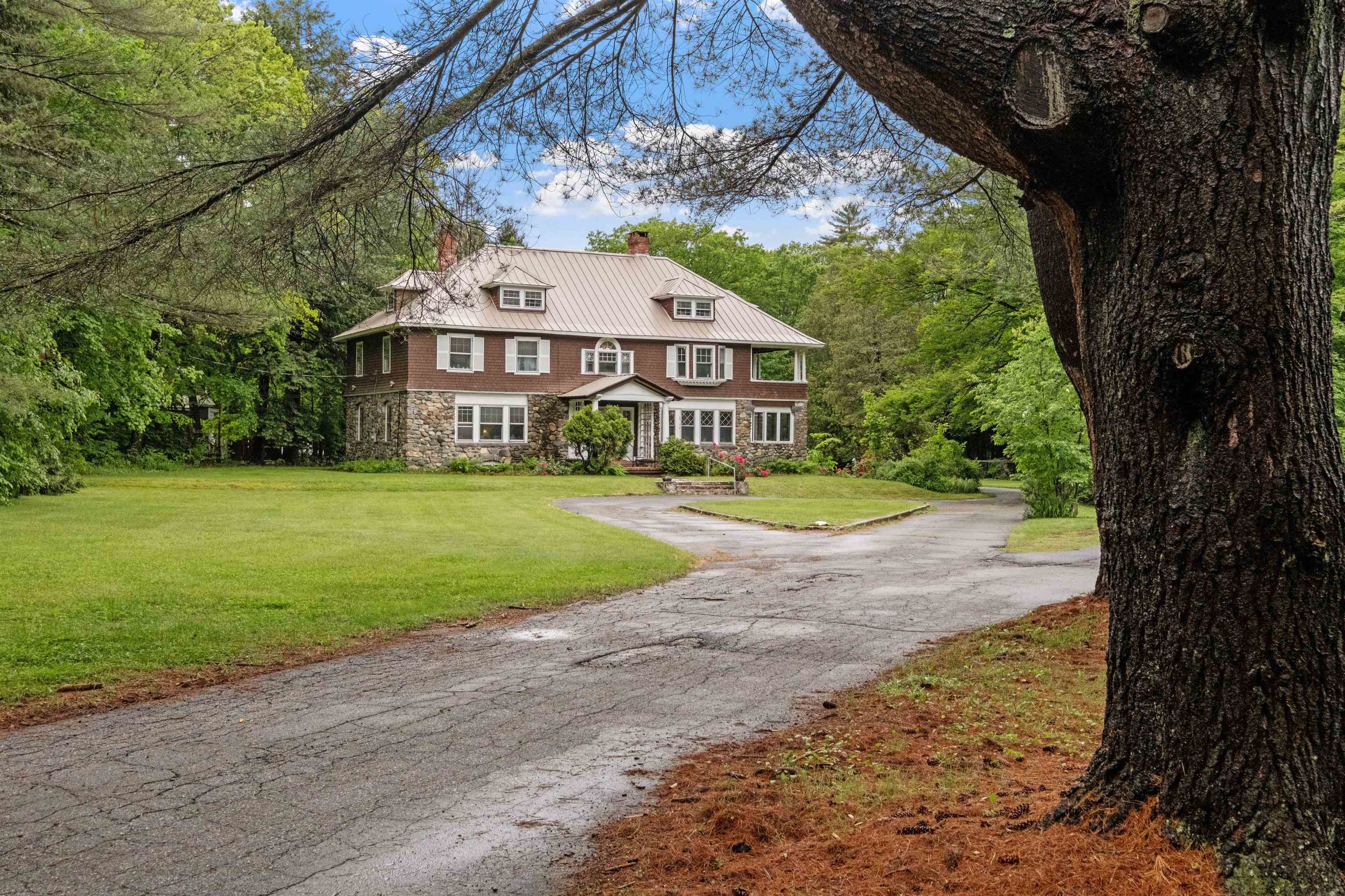 Claremont, New Hampshire, 03743, United States, 7 Bedrooms Bedrooms, ,2 BathroomsBathrooms,Residential,For Sale,1846493