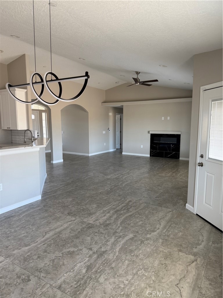 Hesperia, California, 92345, United States, 4 Bedrooms Bedrooms, ,3 BathroomsBathrooms,Residential,For Sale,1877164