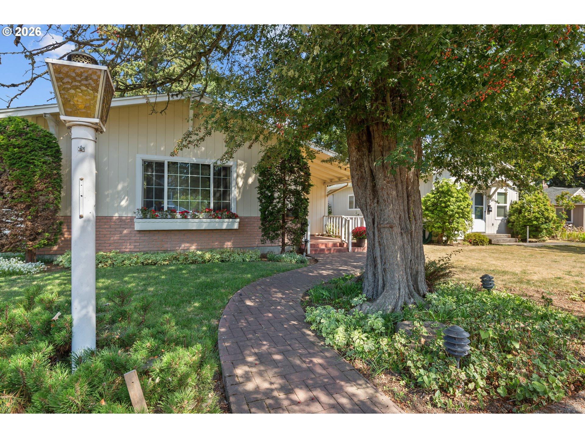 Shaver St, Portland, OR 97220