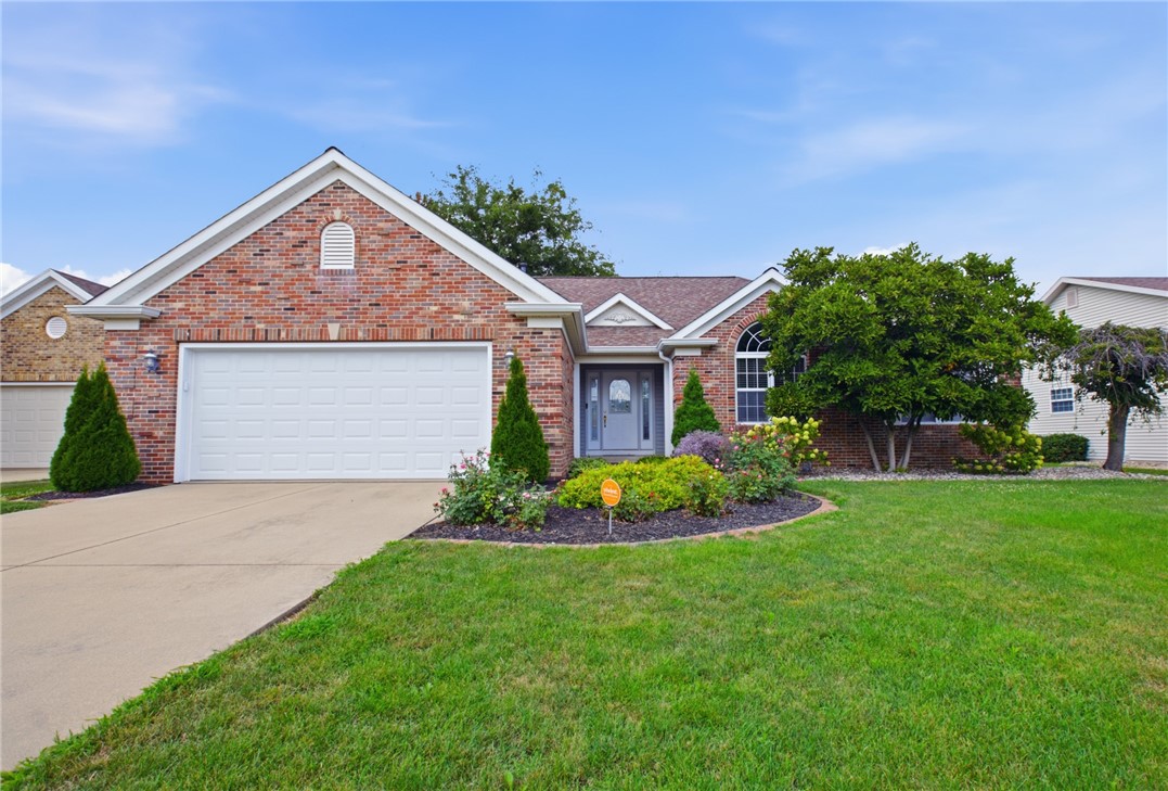 Fairfield Ln, Charleston, IL 61920