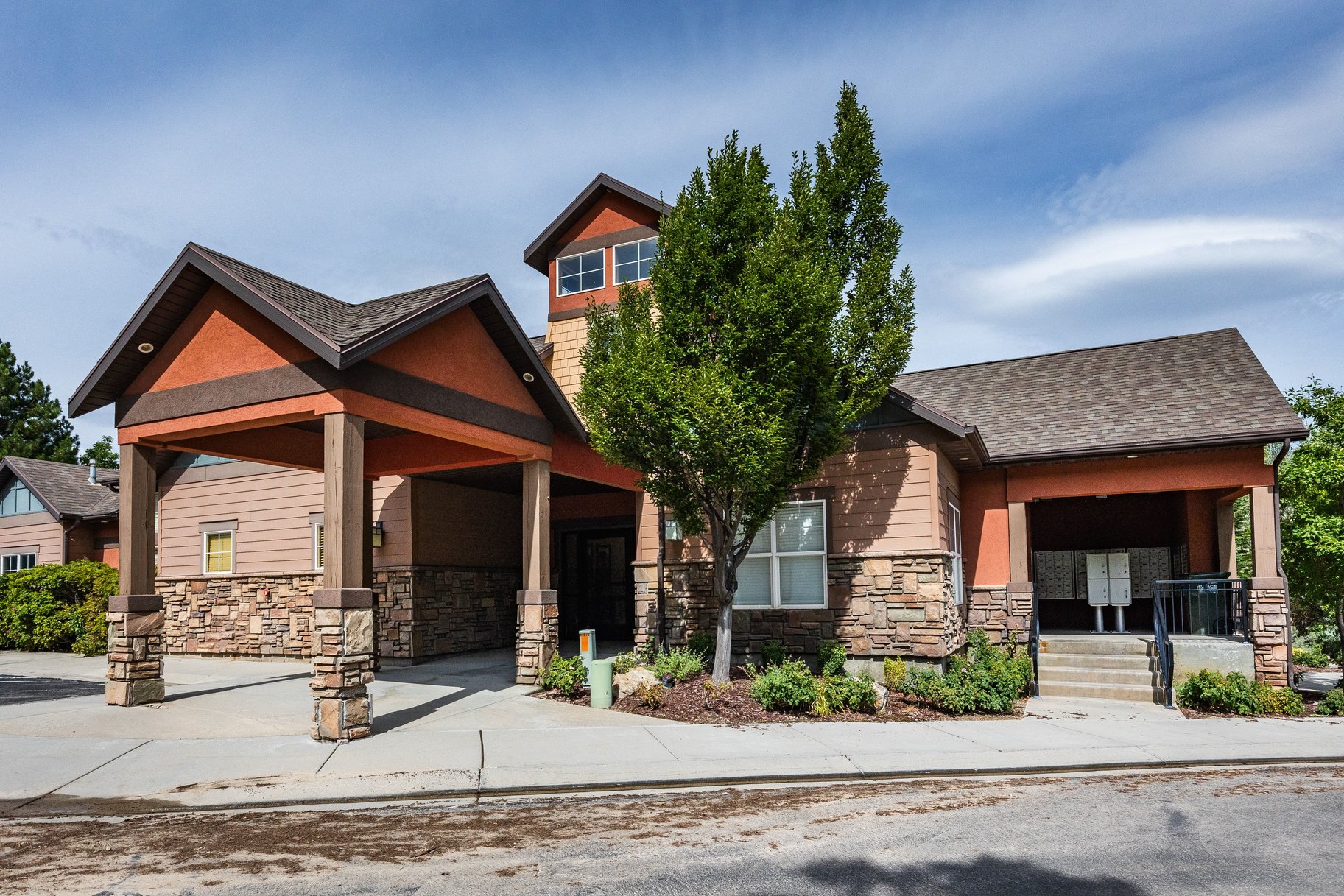  End Unit Townhome in prime location - 物件實景