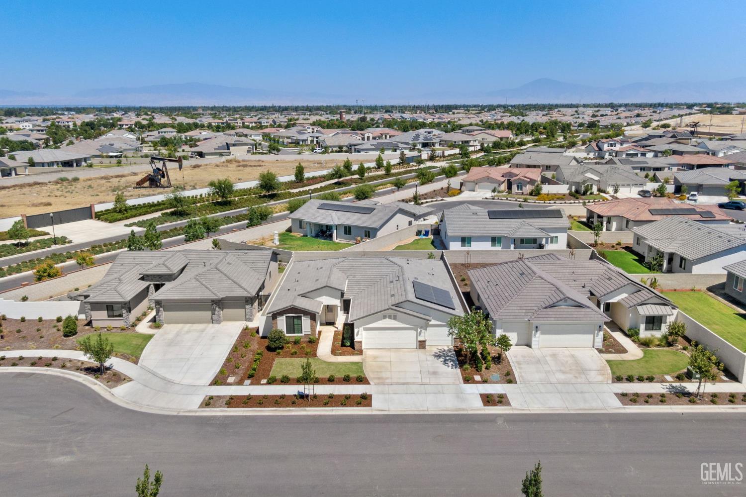 Bakersfield, California, 93311, United States, 5 Bedrooms Bedrooms, ,3 BathroomsBathrooms,Residential,For Sale,1908914
