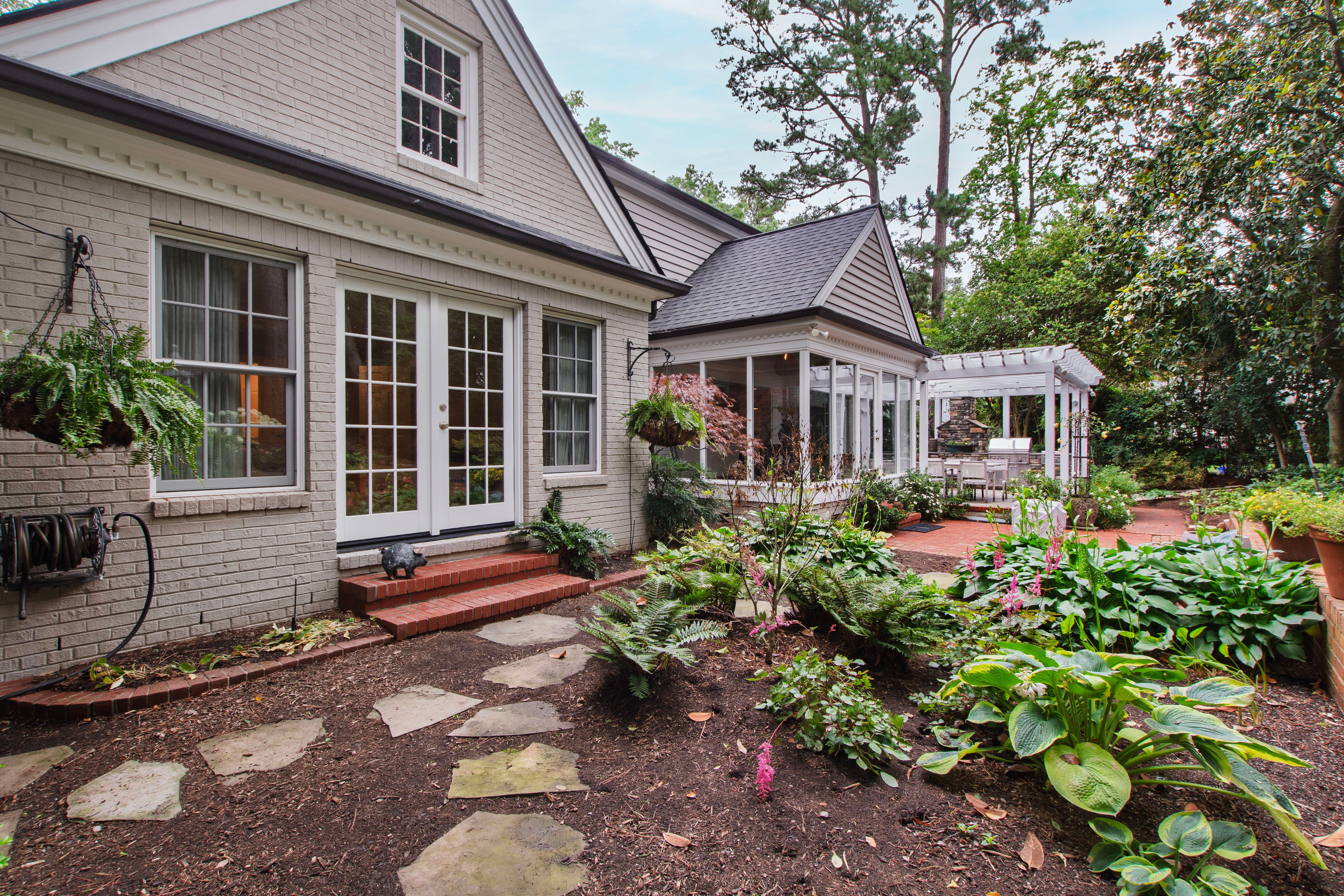  2507 Sanderson Drive, Raleigh, NC 27608 - 物件實景