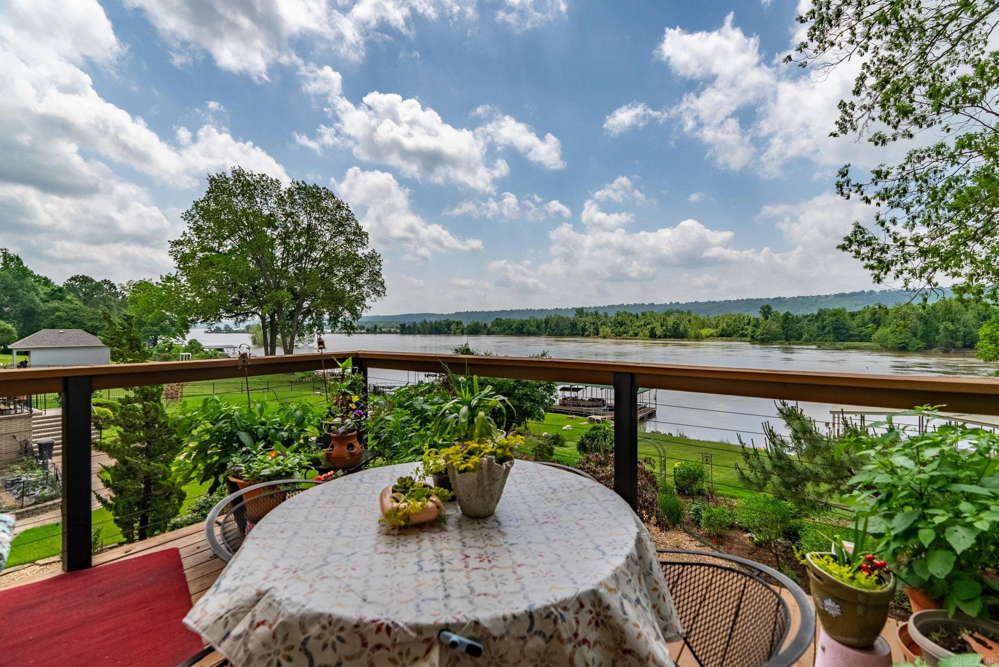 Maumelle, Arkansas, 72113, United States, 4 Bedrooms Bedrooms, ,4 BathroomsBathrooms,Residential,For Sale,1906082