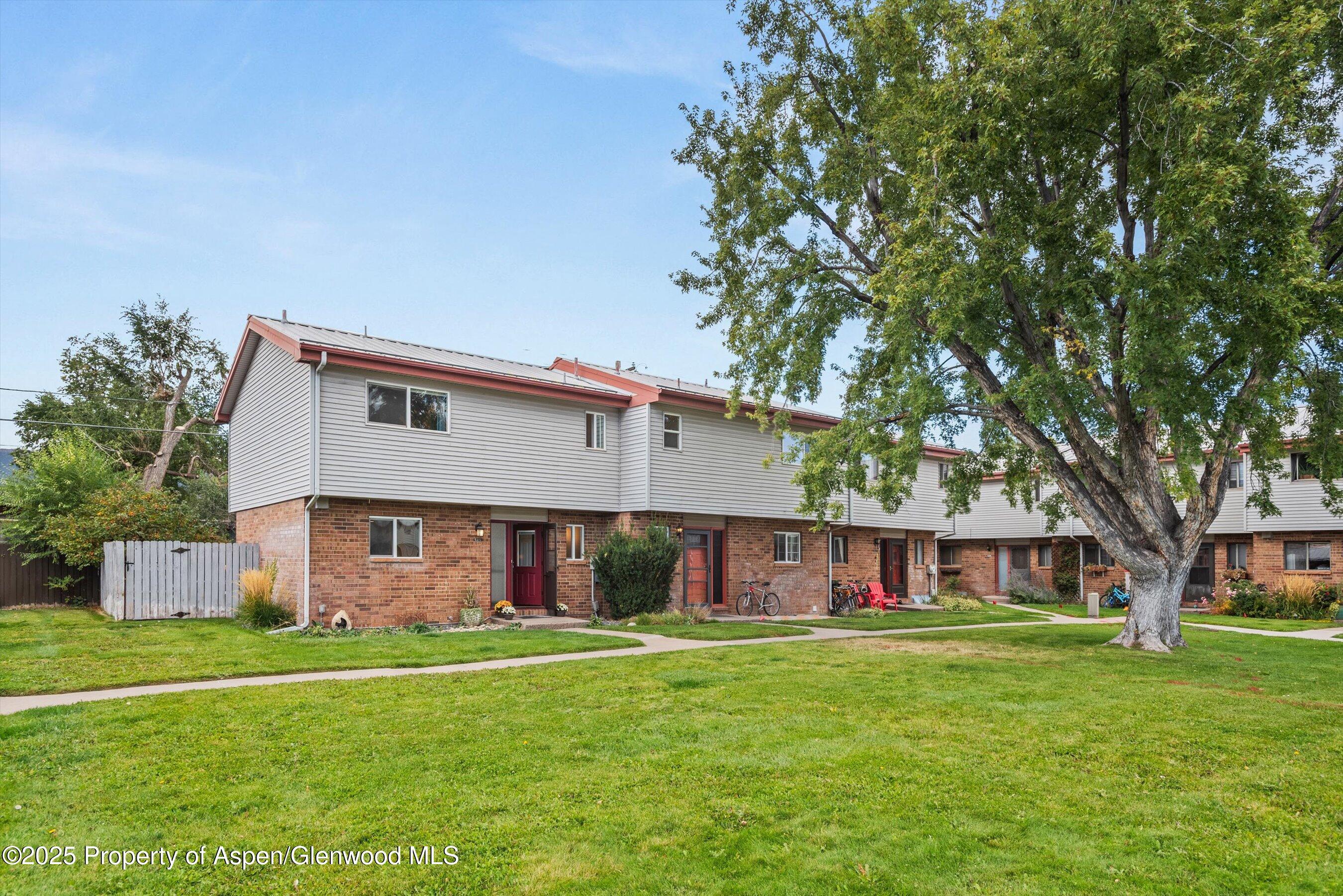 Carbondale, Colorado, 81623, United States, 3 Bedrooms Bedrooms, ,3 BathroomsBathrooms,Residential,For Sale,1960765