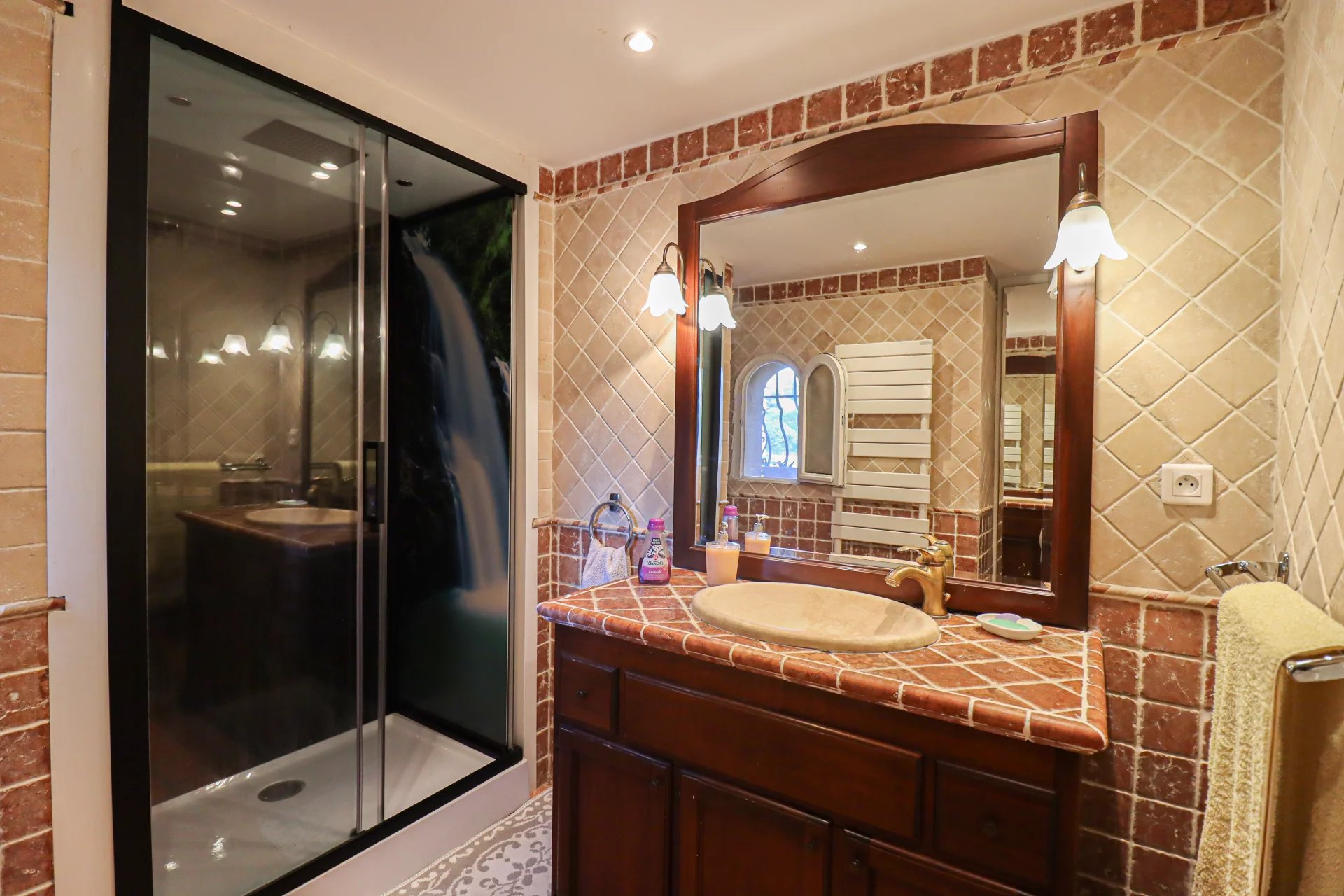 Saint-Raphaël, Provence-Alpes-Côte d’Azur, 83700, FR, 4 Bedrooms Bedrooms, ,Residential,For Sale,1994495