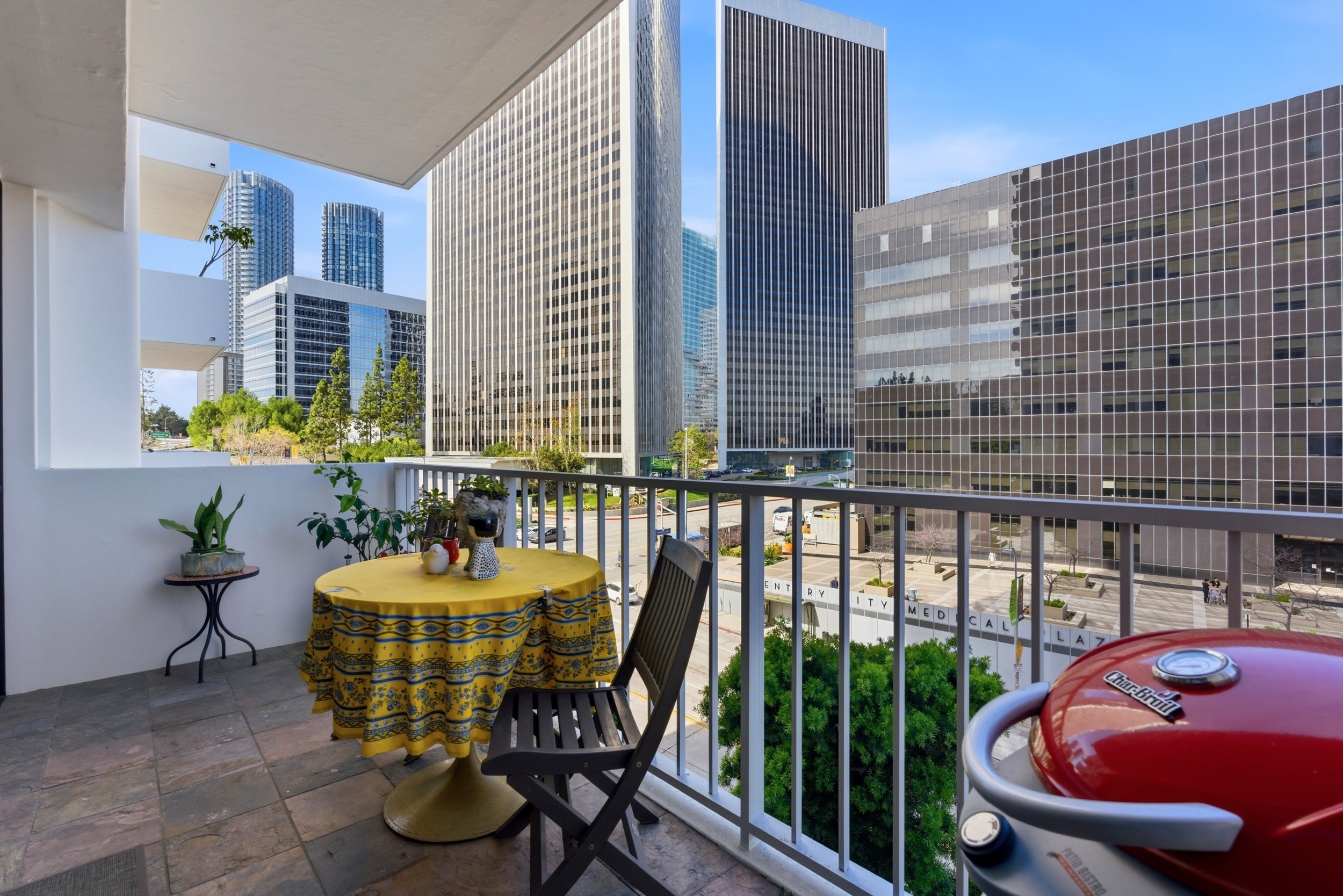  2160 Century Park East, Unit 411 - 物件實景
