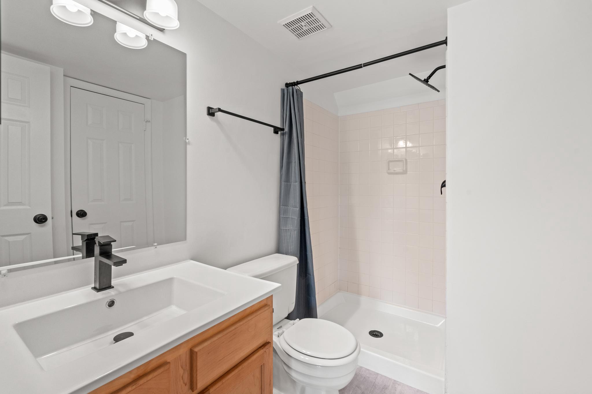  8405 Hollis Lane, Vienna, VA, 22182 - 物件實景
