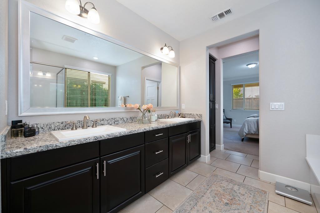 Woodland, California, 95776, United States, 3 Bedrooms Bedrooms, ,2 BathroomsBathrooms,Residential,For Sale,1989380