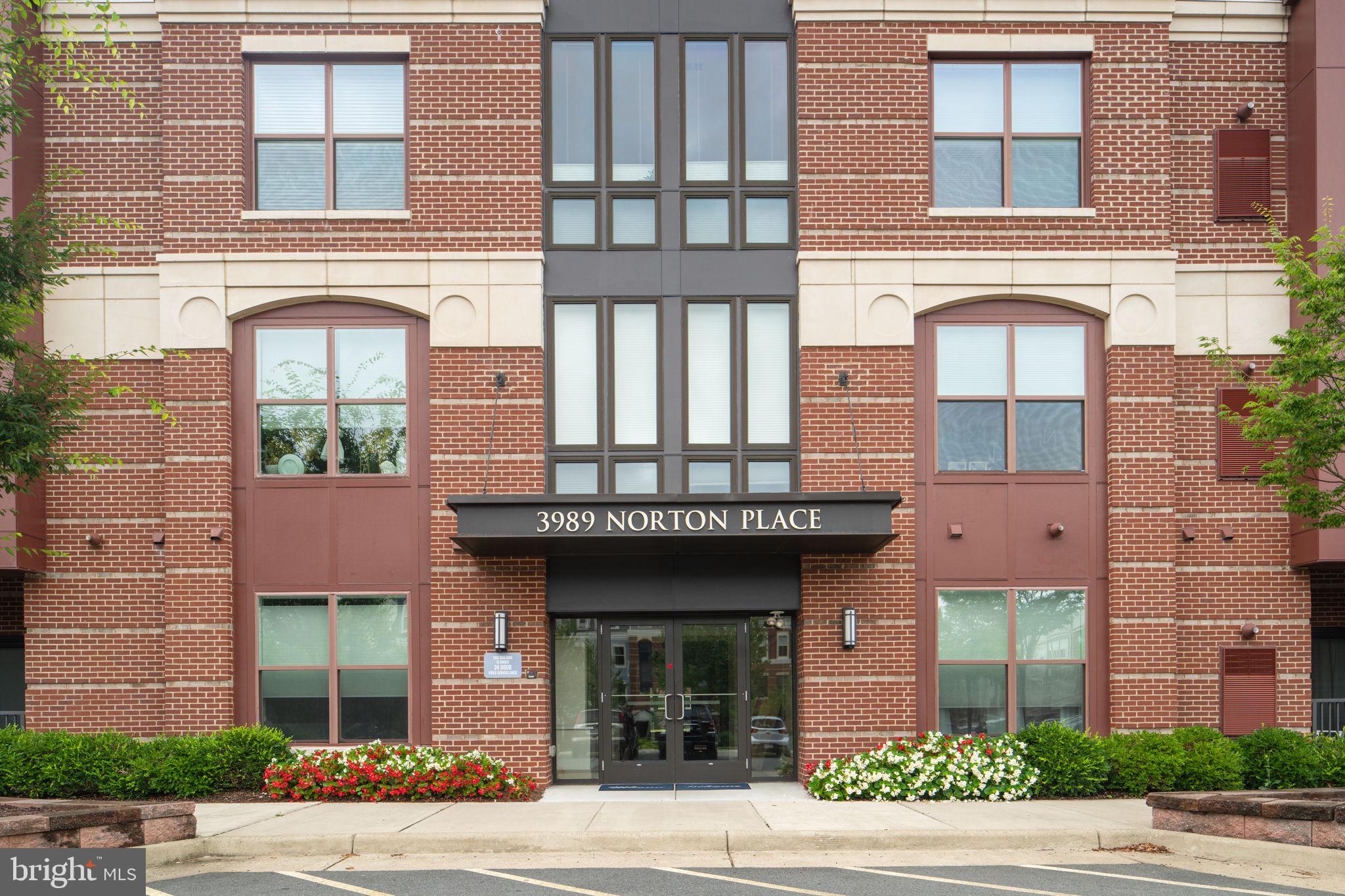 Fairfax, Virginia, 22030, United States, 2 Bedrooms Bedrooms, ,2 BathroomsBathrooms,Residential,For Sale,1893335