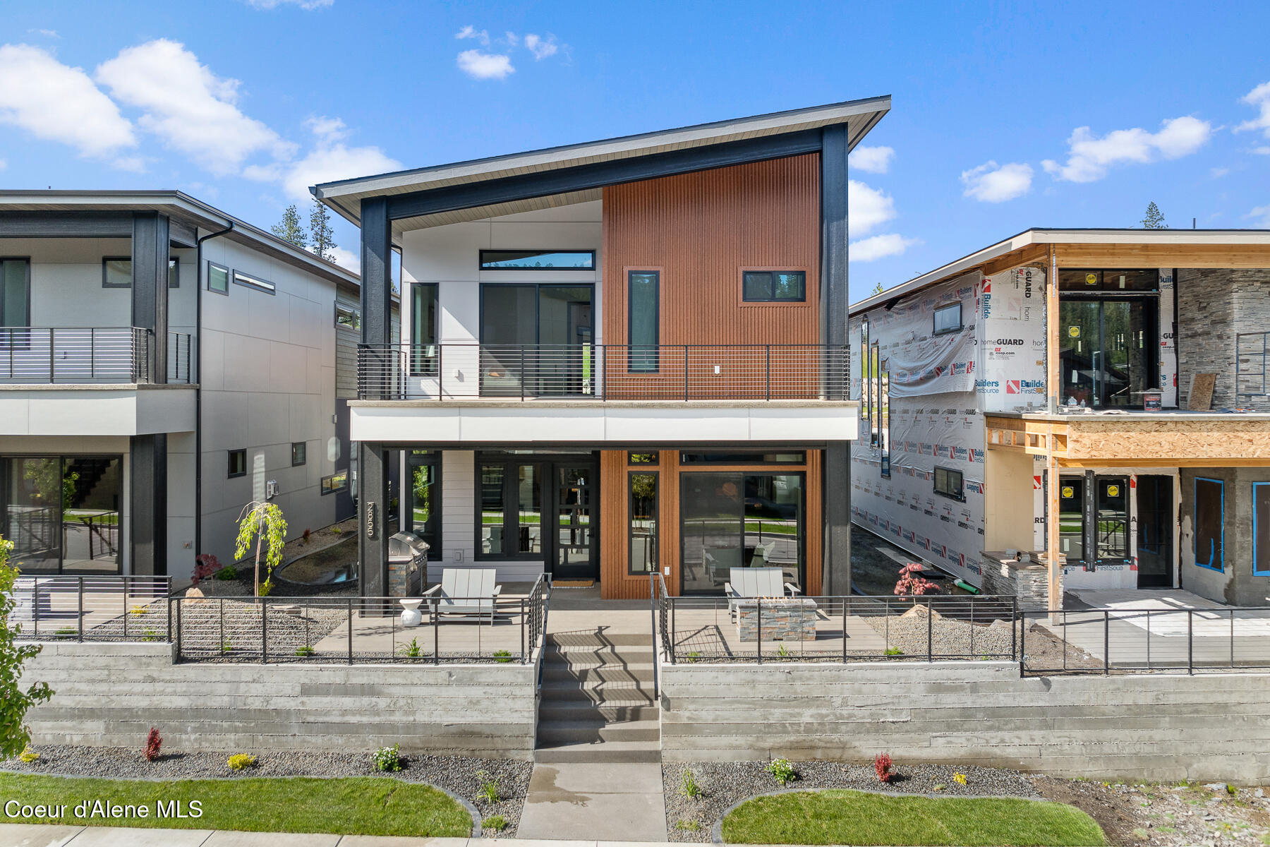 Coeur d'Alene, Idaho, 83814, United States, 3 Bedrooms Bedrooms, ,4 BathroomsBathrooms,Residential,For Sale,2005141