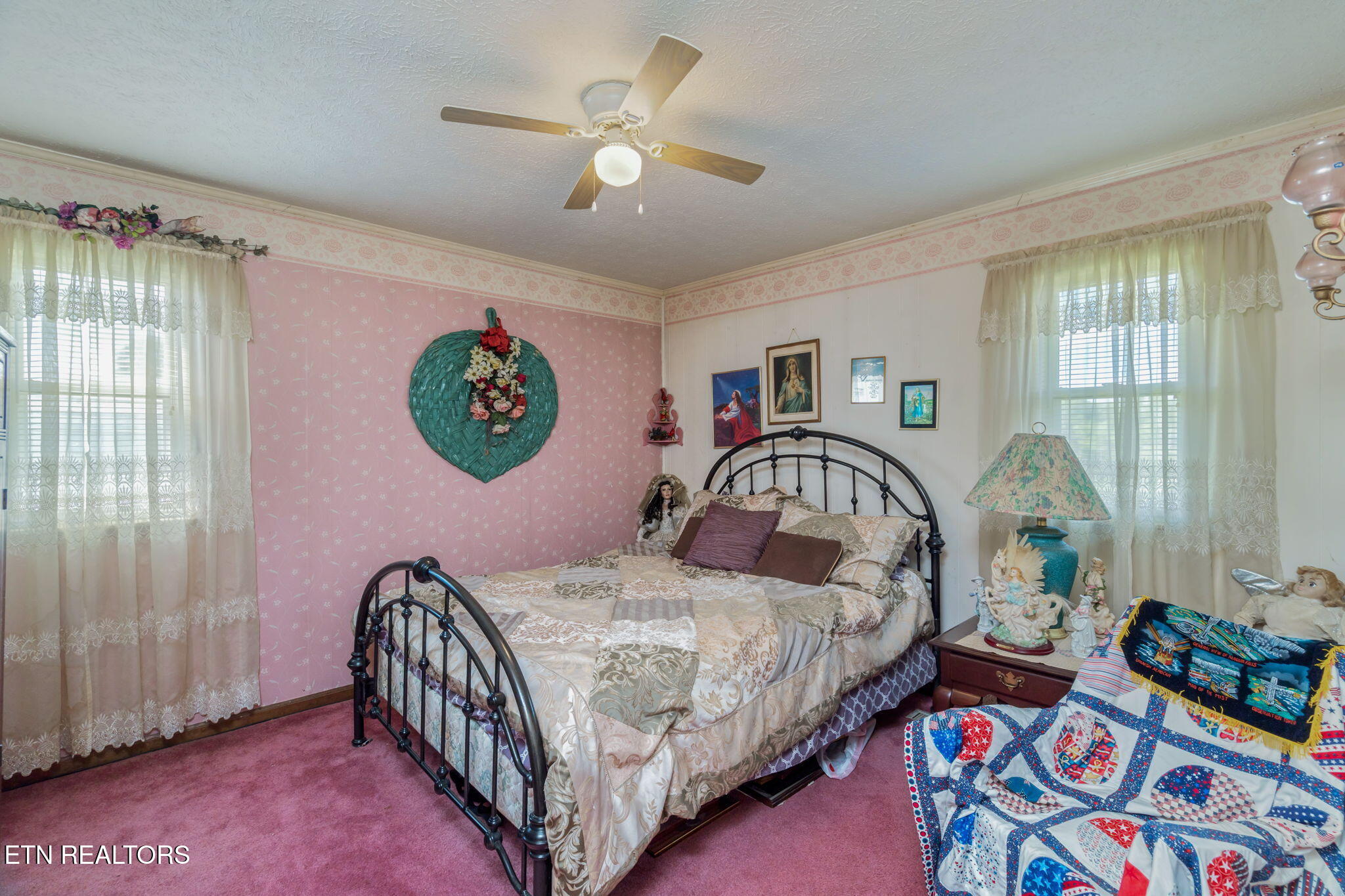Kingston, Tennessee, 37763, United States, 3 Bedrooms Bedrooms, ,2 BathroomsBathrooms,Residential,For Sale,1891153
