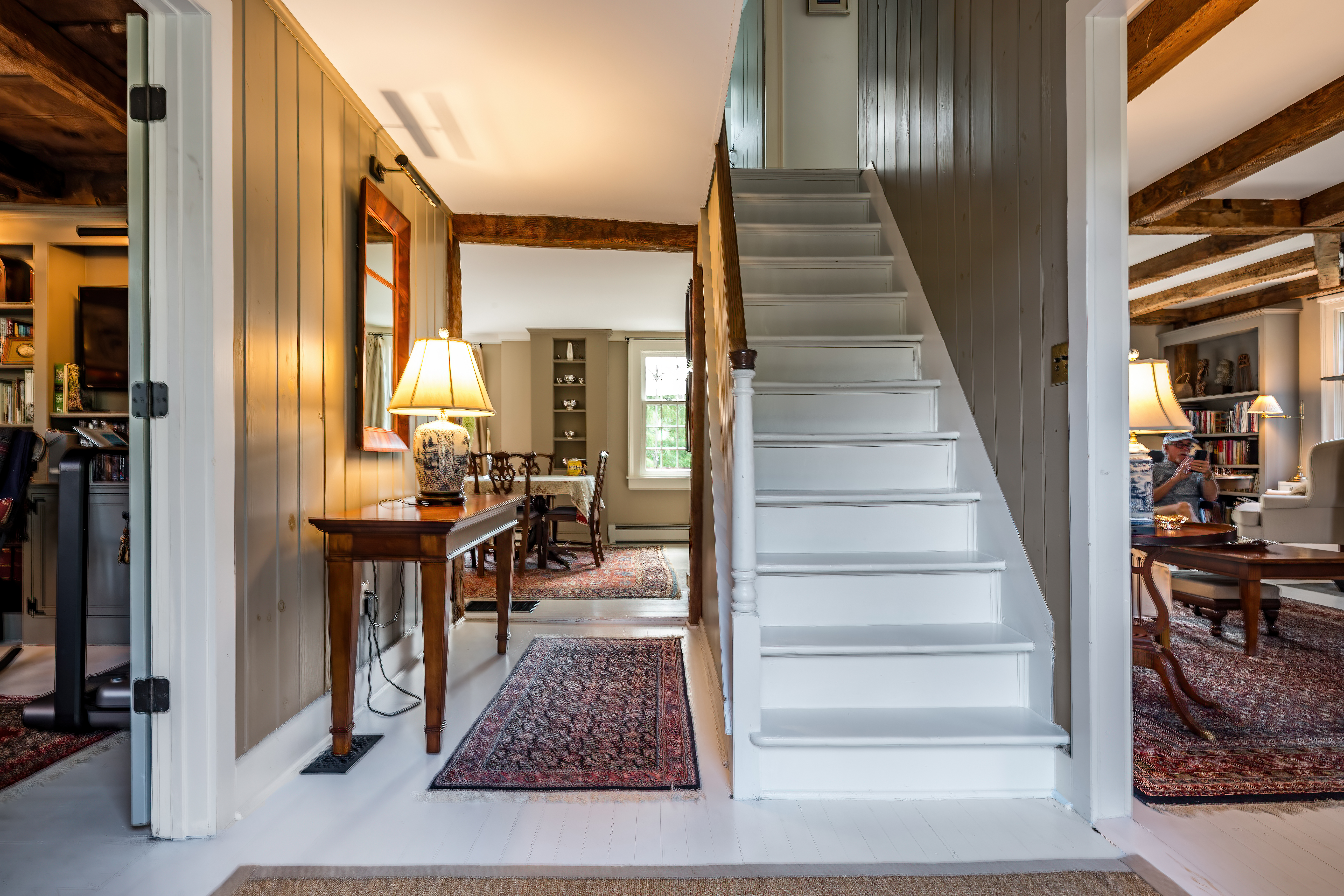  An Extraordinary Pocket Estate Within Walking Distance to Village - 物件實景