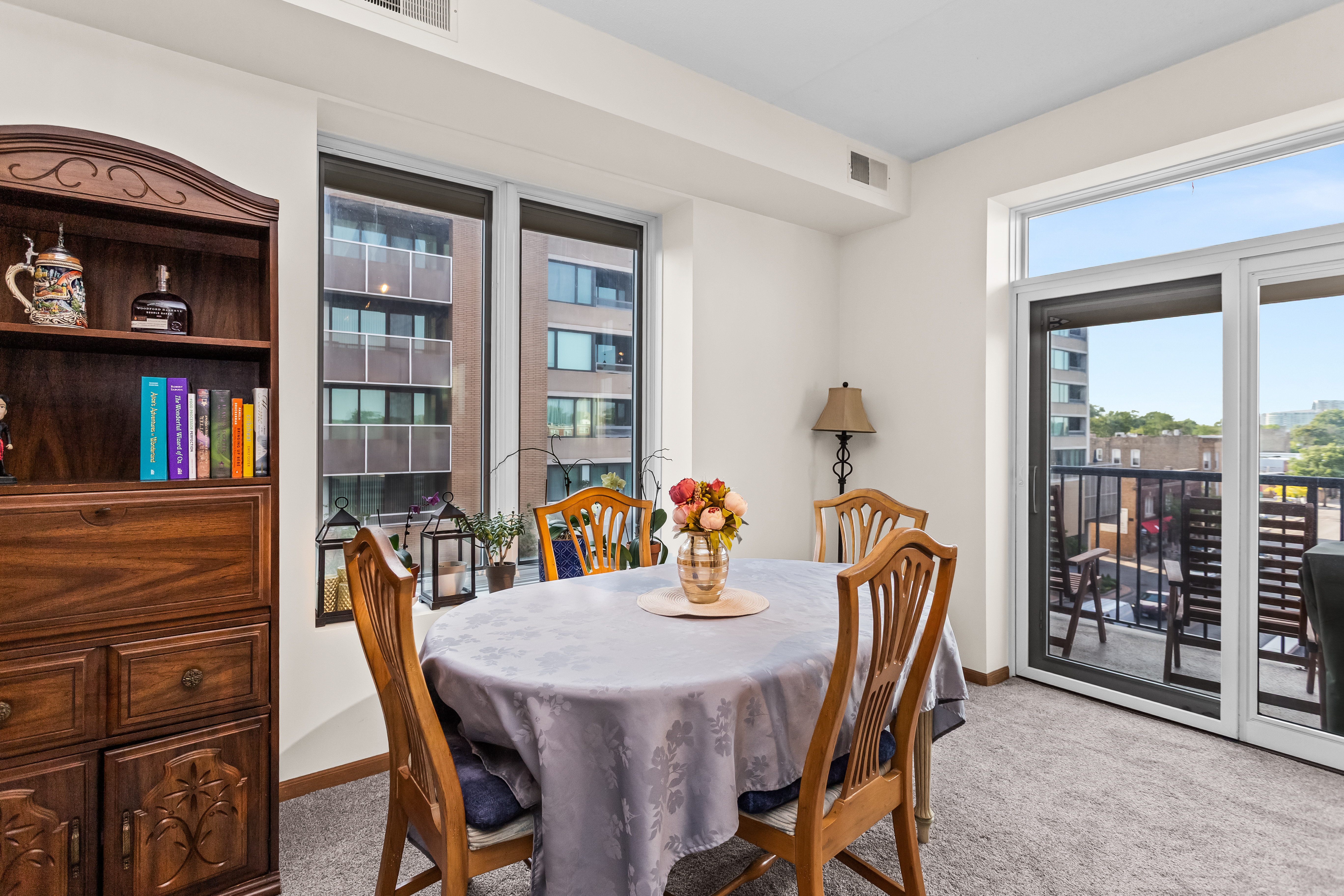  Spacious 3 Bedroom, 2 Bath Condo - 物件實景