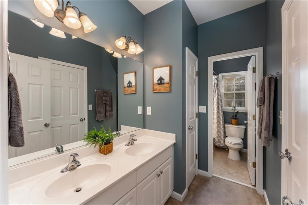 Marietta, Georgia, 30064, United States, 5 Bedrooms Bedrooms, ,5 BathroomsBathrooms,Residential,For Sale,2003371