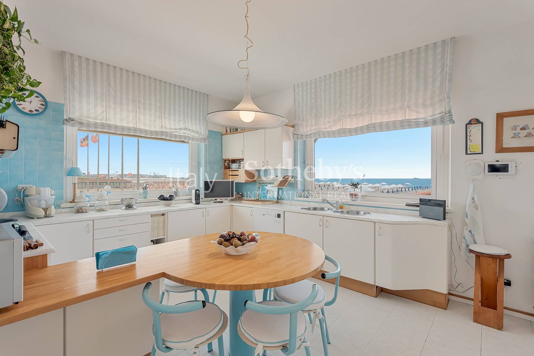  Prestigious seafront penthouse in Viareggio - 物件實景