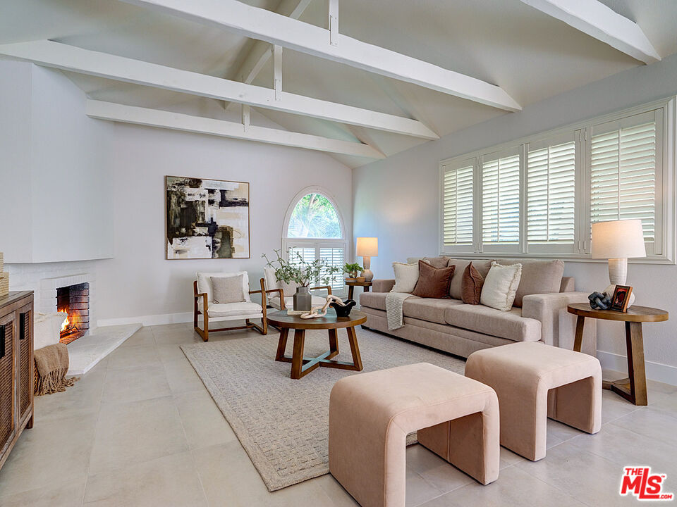 Huntington Beach, California, 92649, United States, 3 Bedrooms Bedrooms, ,2 BathroomsBathrooms,Residential,For Sale,2003446