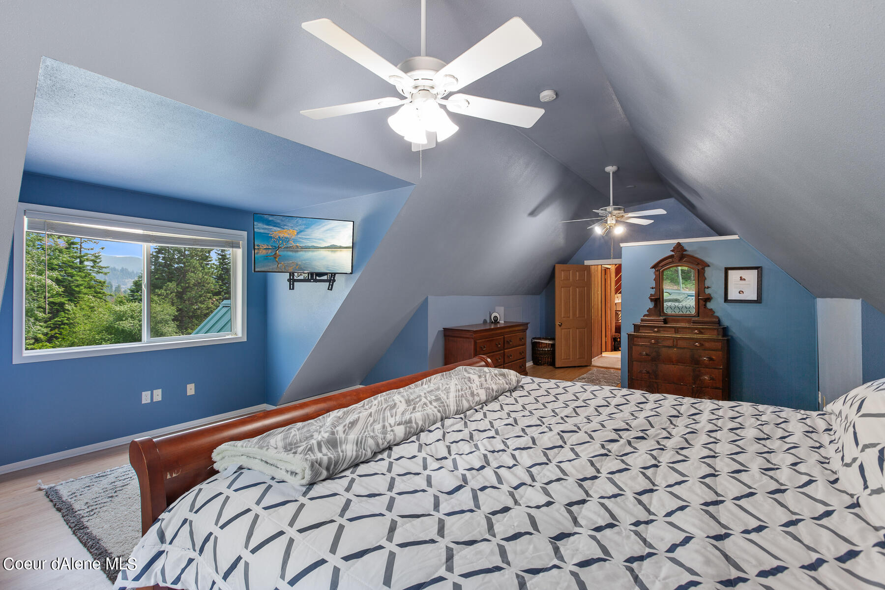 Coeur d'Alene, Idaho, 83814, United States, 4 Bedrooms Bedrooms, ,3 BathroomsBathrooms,Residential,For Sale,1974008