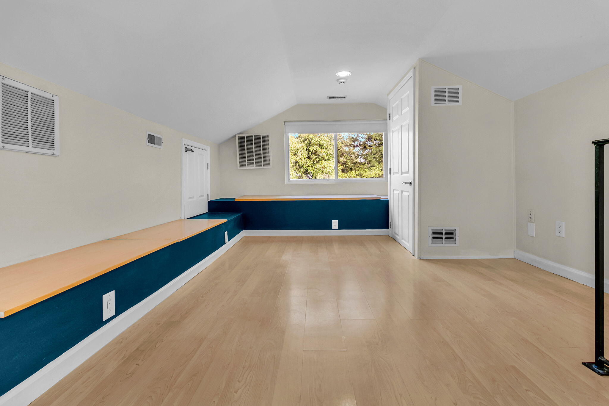 North Charleston, South Carolina, 29405, United States, 2 Bedrooms Bedrooms, ,2 BathroomsBathrooms,Residential,For Sale,2048289