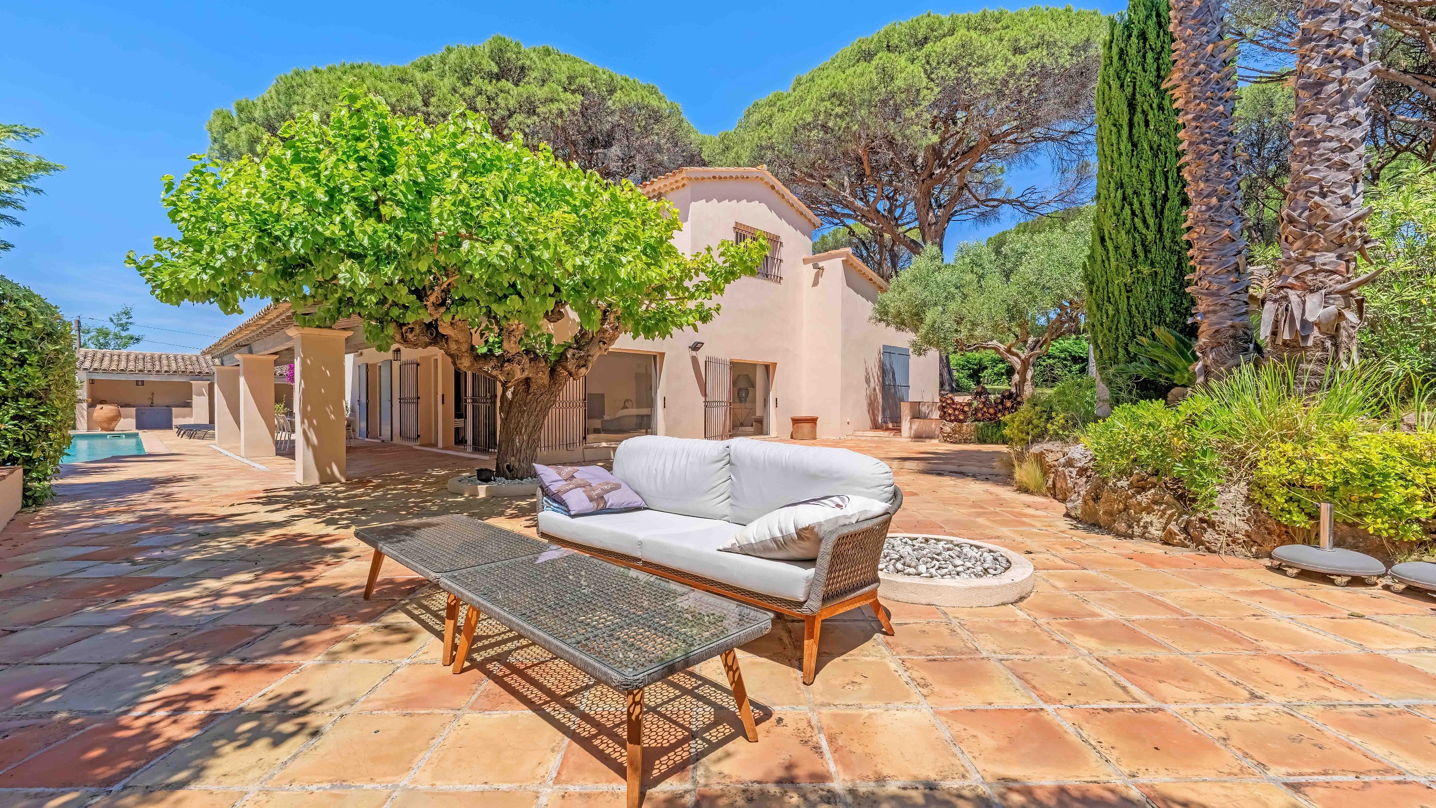  Sole agent Ramatuelle neo-provençal house to renovate few steps from Pampelonne… - 物件實景