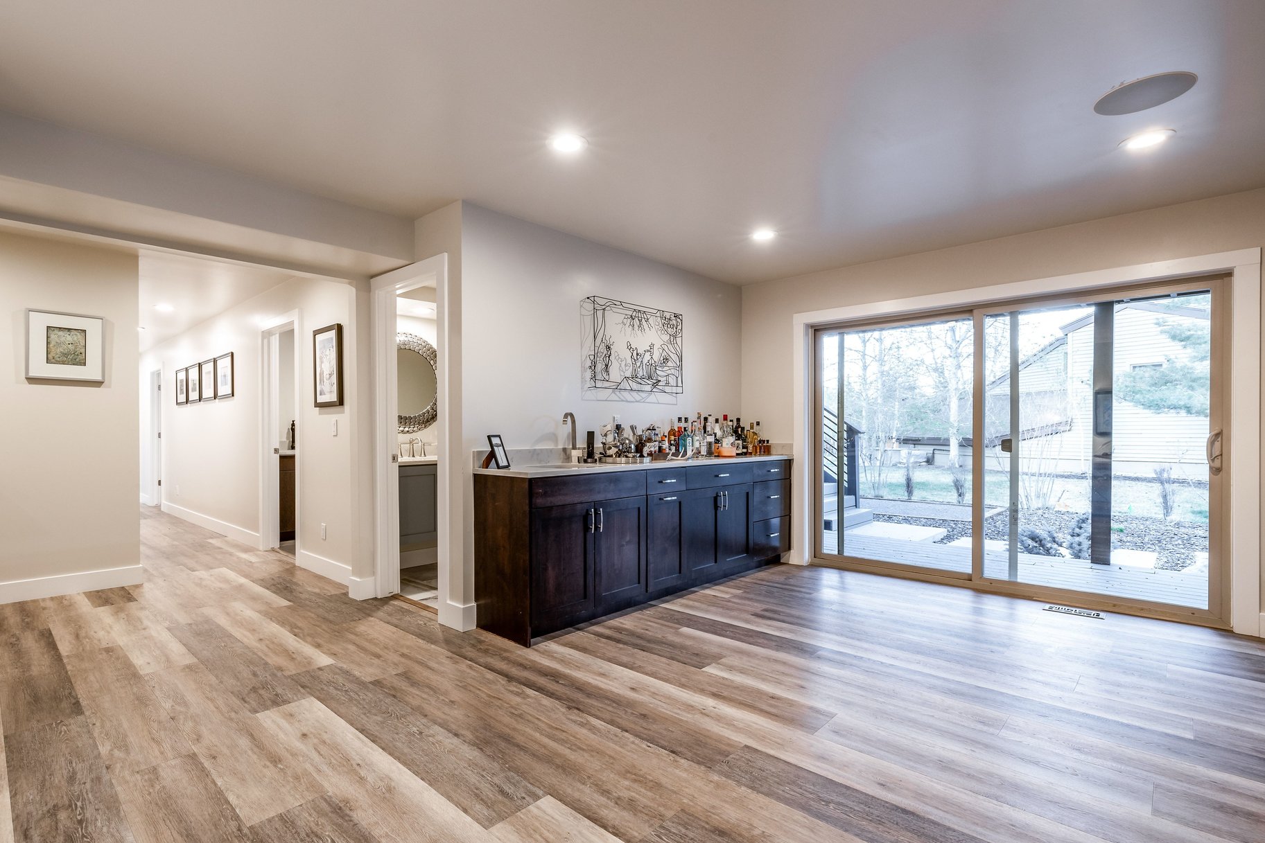  Light Filled Open Floor Plan with Great Outdoor Space - 物件實景