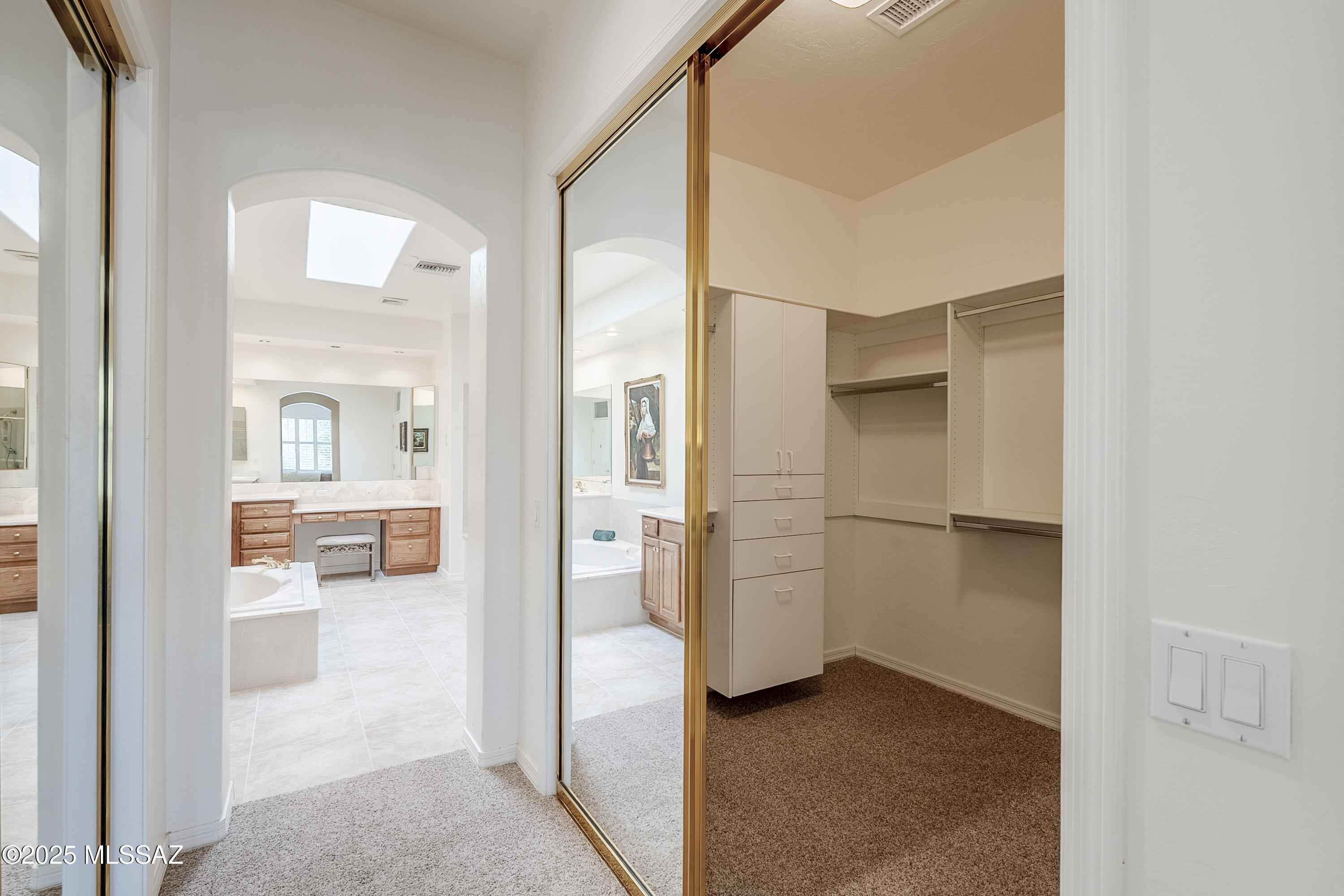 Oro Valley, Arizona, 85755, United States, 3 Bedrooms Bedrooms, ,3 BathroomsBathrooms,Residential,For Sale,1729108