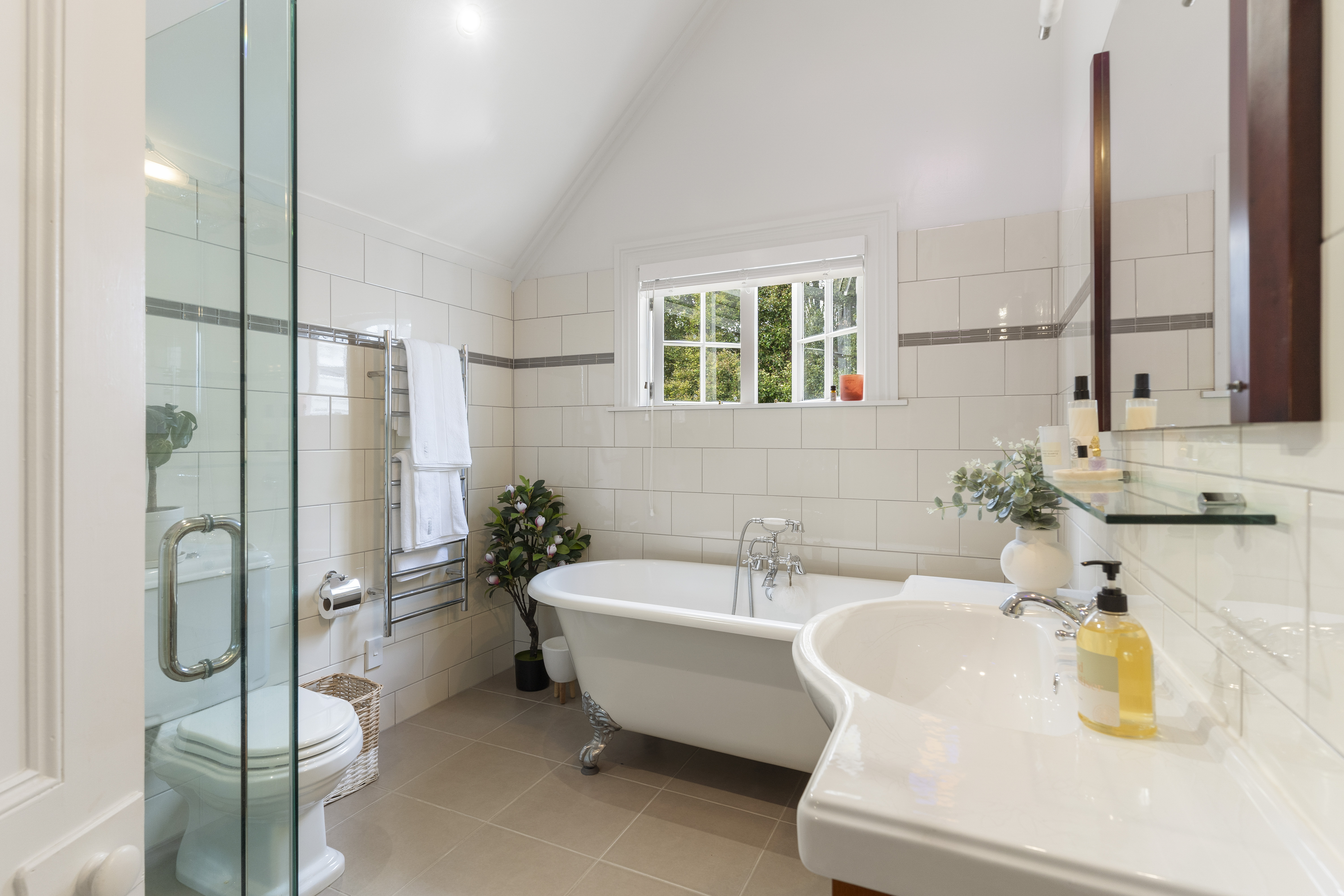  136 Attwood Road, Paremoremo - 物件實景