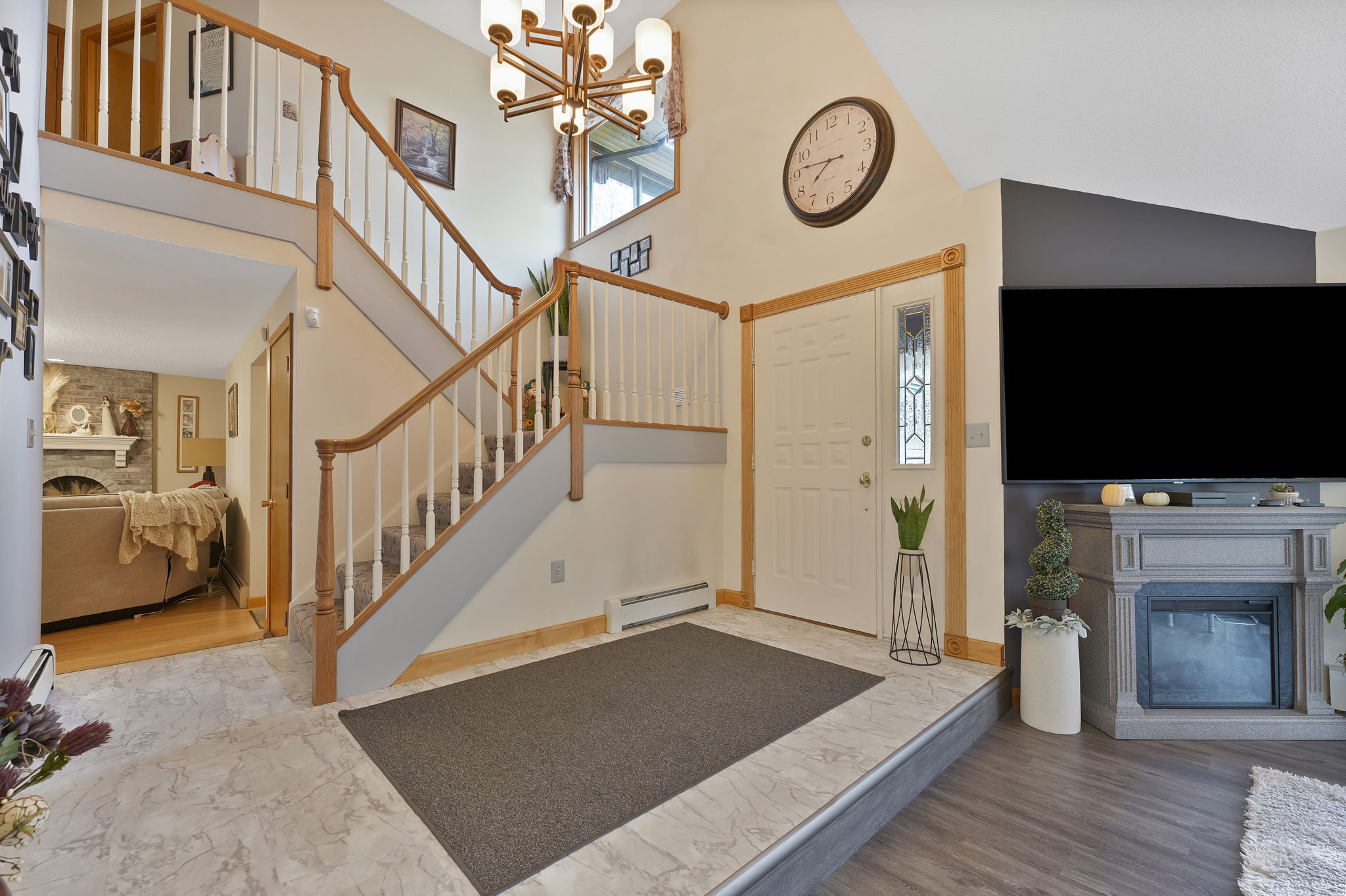 Tolland, Connecticut, 06084, United States, 3 Bedrooms Bedrooms, ,3 BathroomsBathrooms,Residential,For Sale,1993316