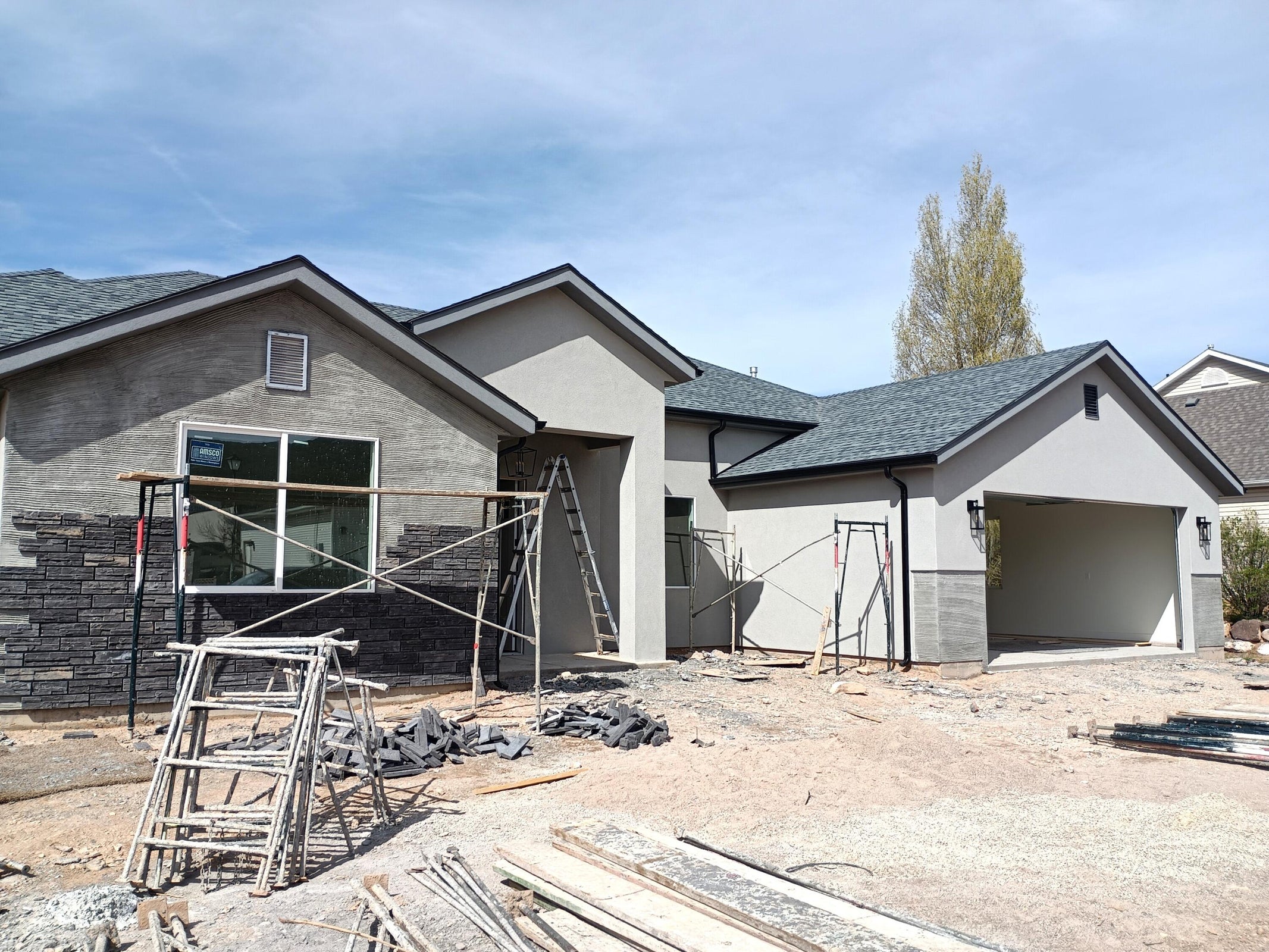 Cedar City, Utah, 84720, United States, 5 Bedrooms Bedrooms, ,2 BathroomsBathrooms,Residential,For Sale,1984032