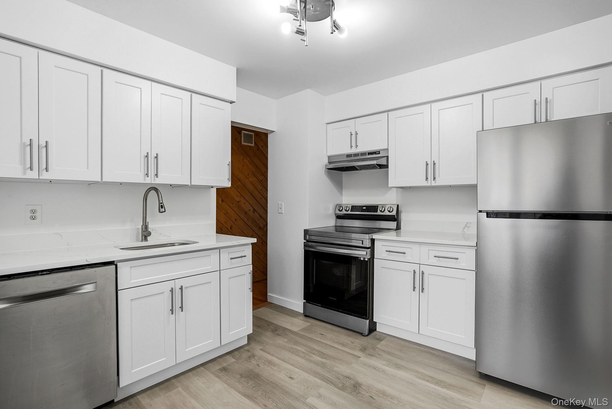 Carmel, New York, 10512, United States, 3 Bedrooms Bedrooms, ,2 BathroomsBathrooms,Residential,For Sale,2000581