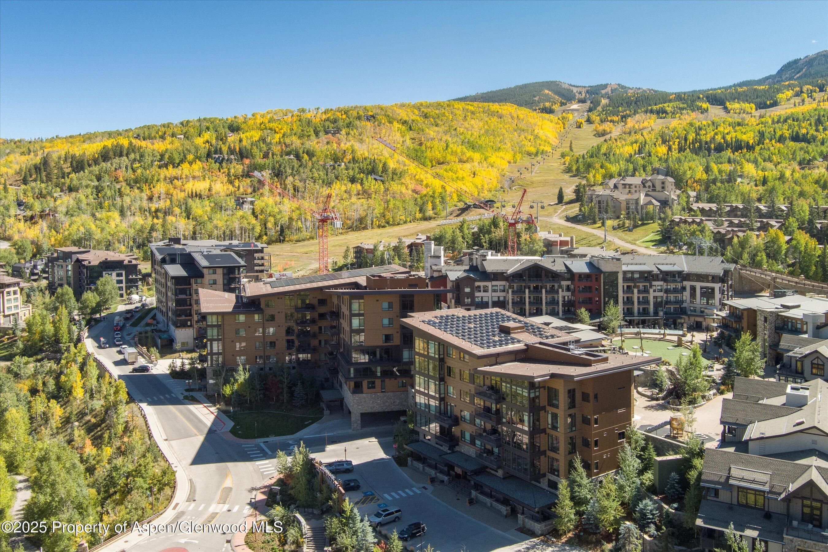 Snowmass Village, Colorado, 81615, United States, 3 Bedrooms Bedrooms, ,3 BathroomsBathrooms,Residential,For Sale,1997105