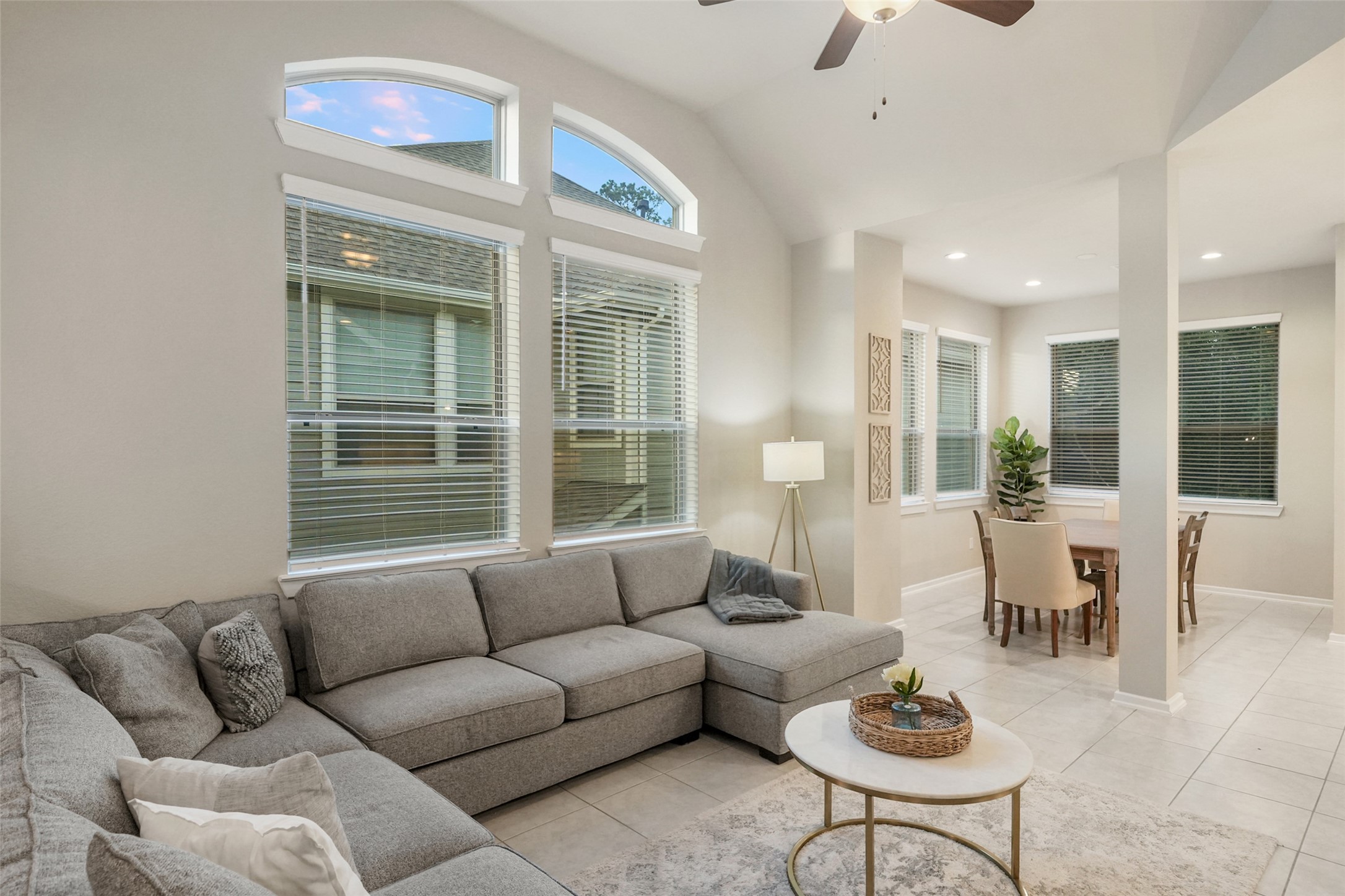  324 N Spotted Fern Drive - 物件實景